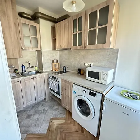 شقة Something In French *